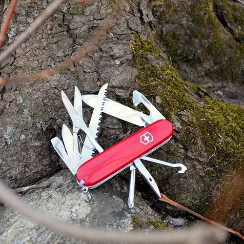 VICTORINOX